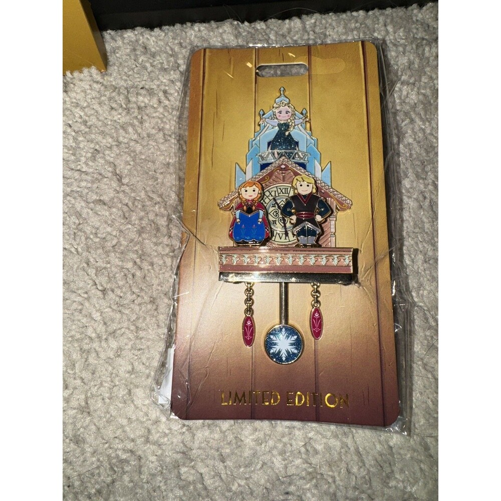 WDI MOG D23 Cuckoo Clock Series Frozen Elsa Anna Kristoff LE 400 Disney Pin